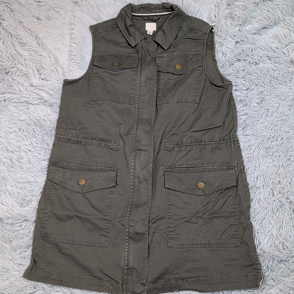 A New Day Vest Womens M Green Gorpcore Pockets Zip Up Comfort Utility Snaps